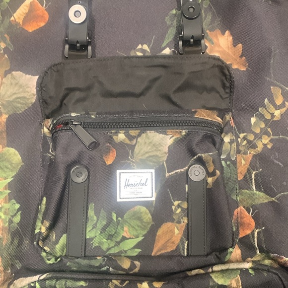 Hershel book bag NEW!! - Picture 4 of 9